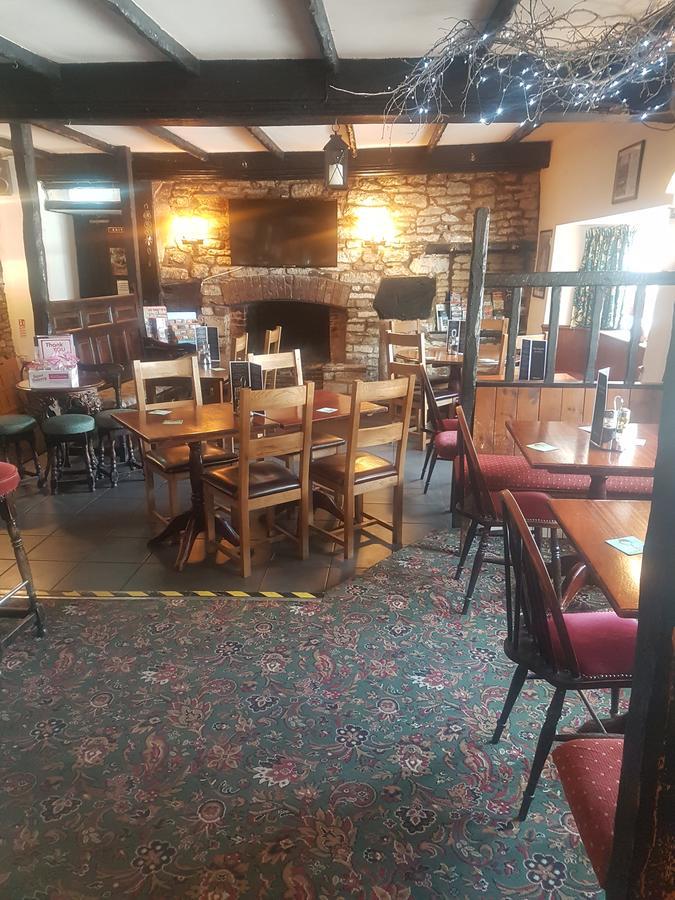 The Dog Inn Old Sodbury Extérieur photo